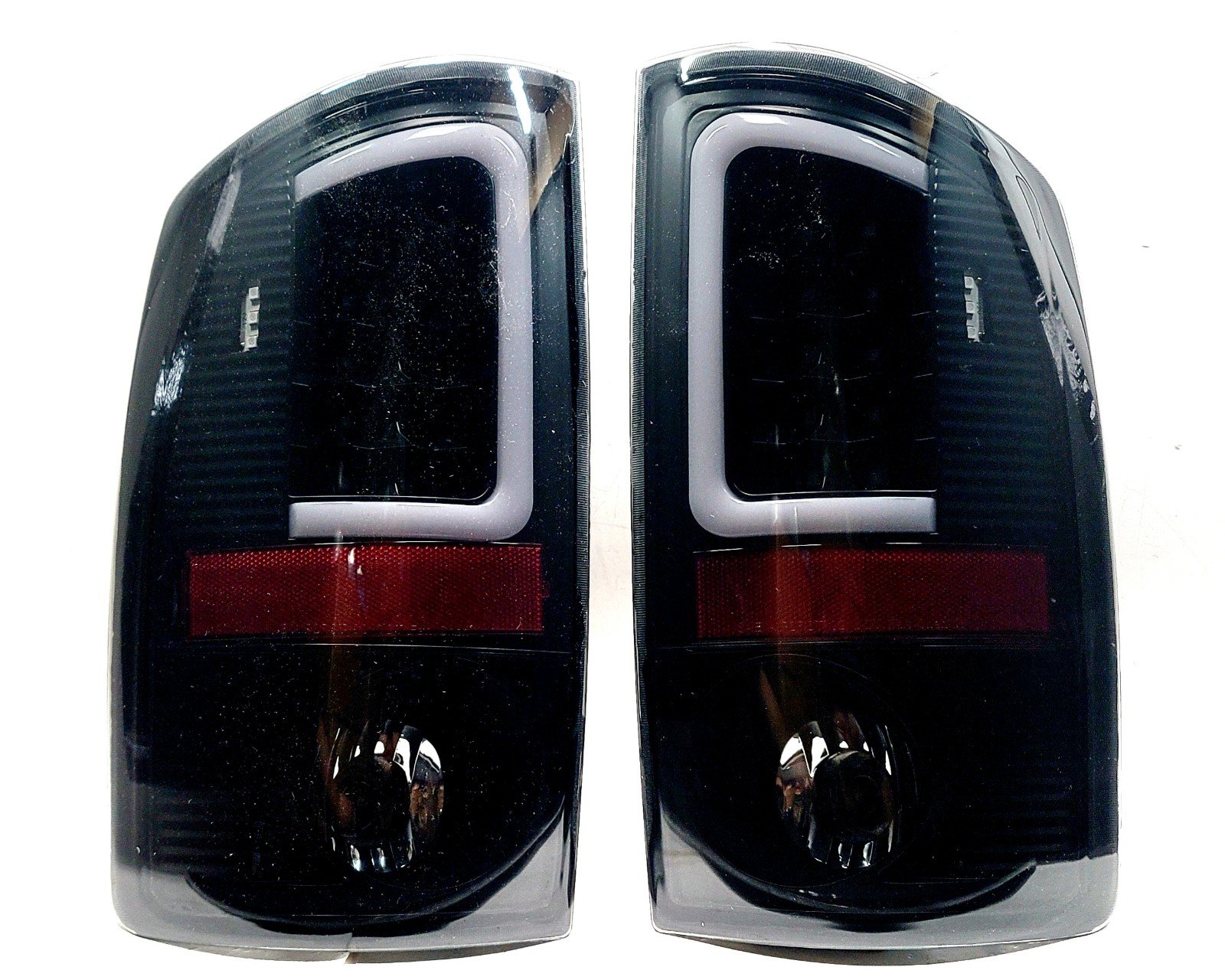 Taillights for 02-06 Dodge Ram 1500. 03-06 2500, 3500 LED bar light 7vEevOIZv