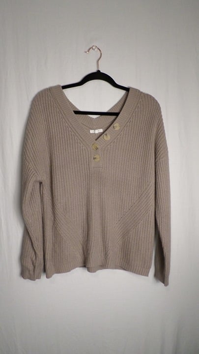 Maurices Beige/Brown Knitted XL V Neck Sweater Soft Com