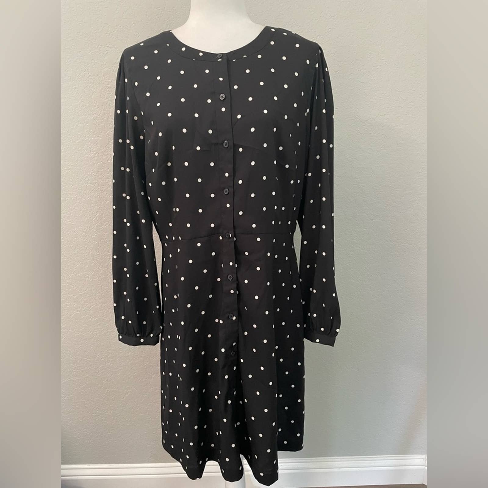 Loft Black with white polka dotted button down dress- size 12 4tRcE6yFz